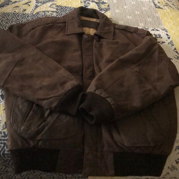 Leather jacket - Picture 2 of 7